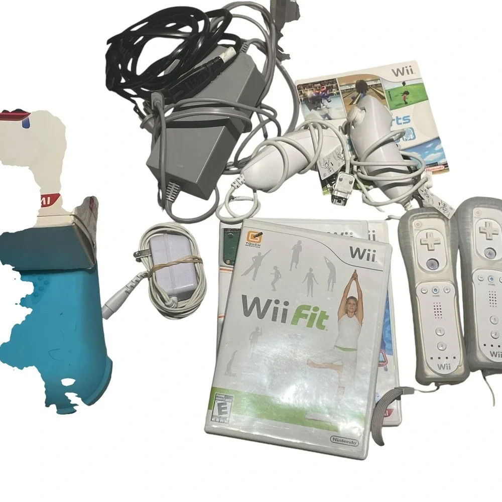 Nintendo RVL-001 Wii Console Bundle Cables Charger Bar Games Tested‎ Working